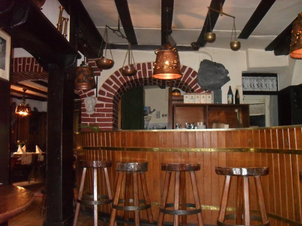 Kröv Hotel Reichsschenke Zum Ritter Gotz "Garni" מראה חיצוני תמונה